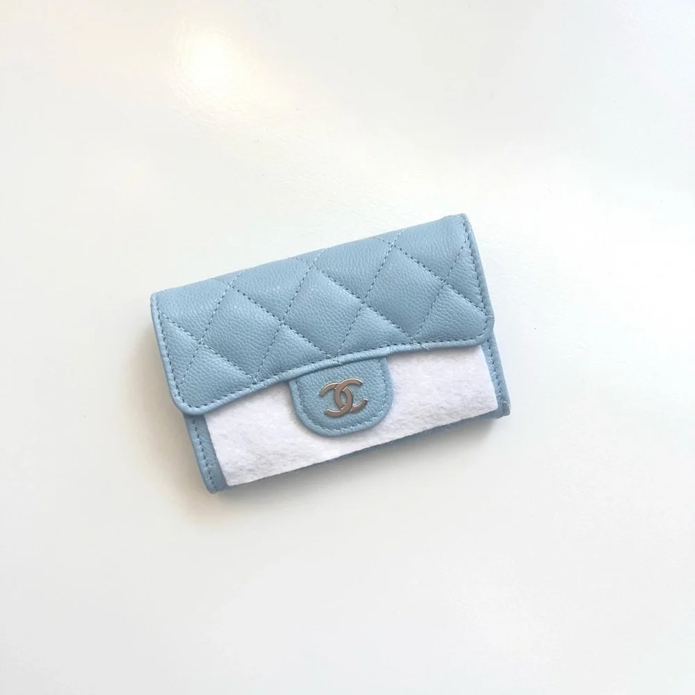 🔥 CHANEL Caviar Quilted Flap Cardholder in Sky blue
